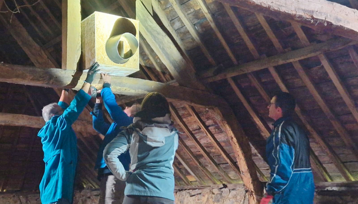 Deux poses de nichoirs dans le cadre du programme Une Chouette Un Village